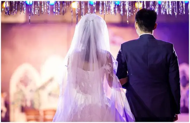 纪念日送什么 结婚纪念日礼物推荐