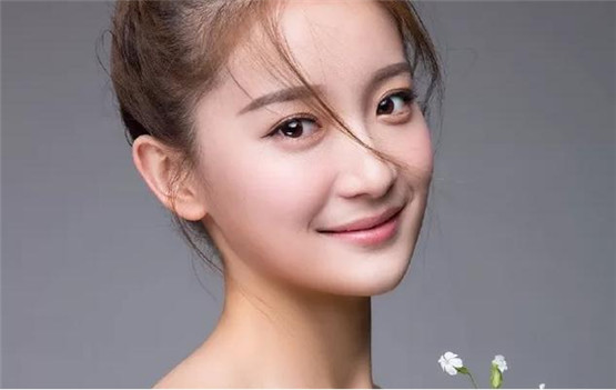 2022年4月10号出生女宝宝八字缺什么？是什么命查询？