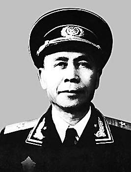 “重庆号”舰长邓兆祥同志因病在北京逝世