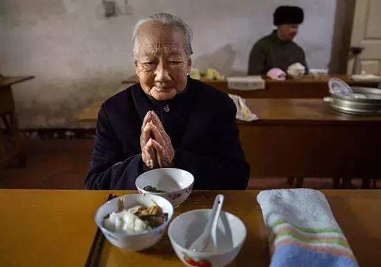 中国首家免费寺庙养老院