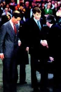 查尔斯和戴安娜的第一个孩子降生—— 英国威廉王子