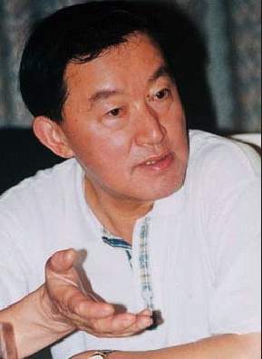 中国著名新闻工作者郭超人逝世