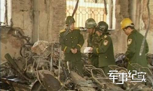 北京一非法网吧“蓝极速网络”发生火灾