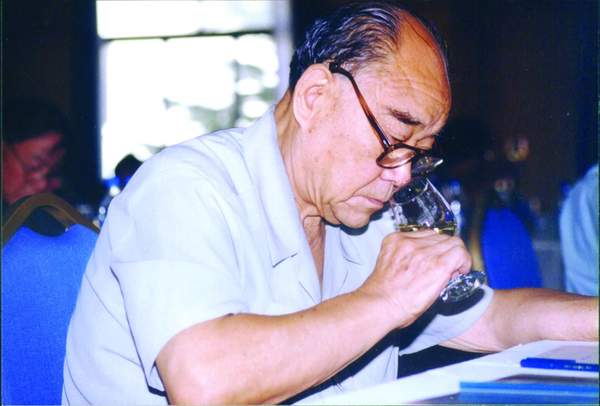 中国葡萄酒泰斗郭其昌逝世