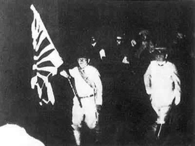 日军进攻上海，“八·一三”事变爆发