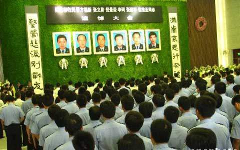 杨佳袭警案