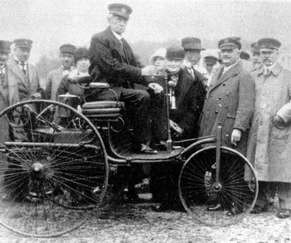世界上公认第一辆汽车诞生