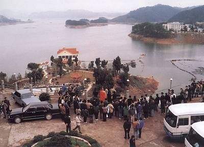 浙江千岛湖发生游船杀人抢劫案 32人死亡