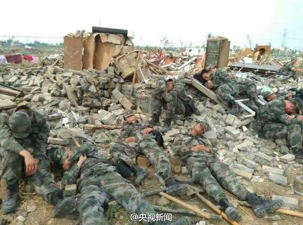 江苏盐城遭遇龙卷风事件