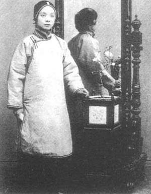 胡适撰文大谈贞节问题