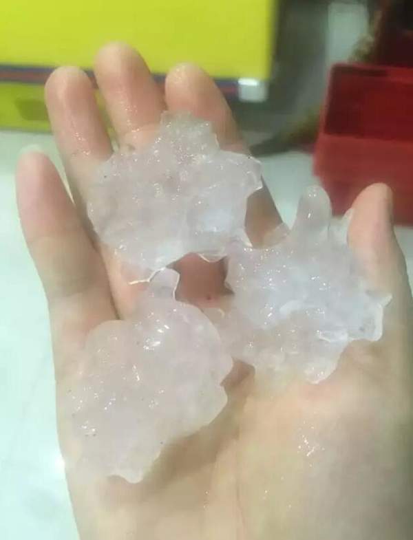 江苏盐城遭遇龙卷风事件