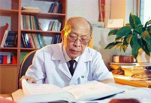 著名医学家裘法祖教授因病抢救无效死亡