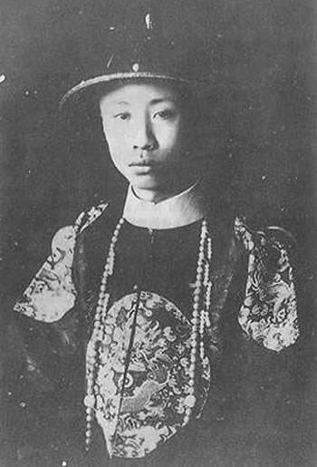 溥仪复辟帝制结束
