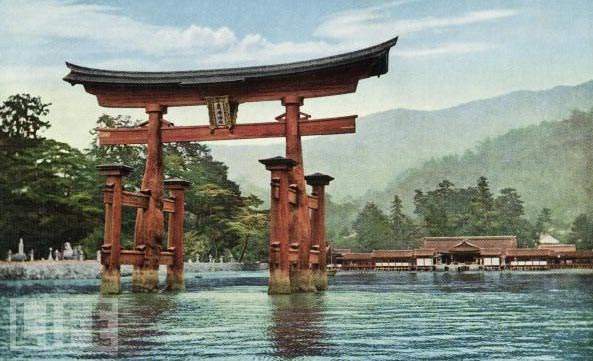 遭原子弹袭击前后的日本对比照
