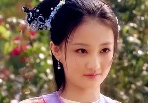 2022年8月31号出生女宝宝八字缺什么？是什么命查询？