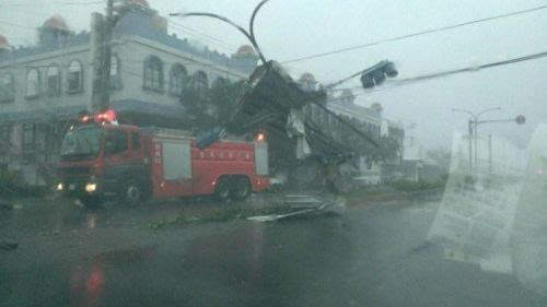 17级台风“尼伯特”登陆台湾