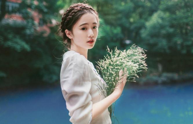 2022年8月28号出生女宝宝八字缺什么？是什么命查询？